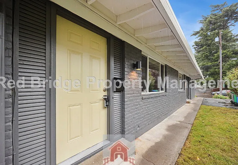 3442 SE 8th Ave — Photo 3