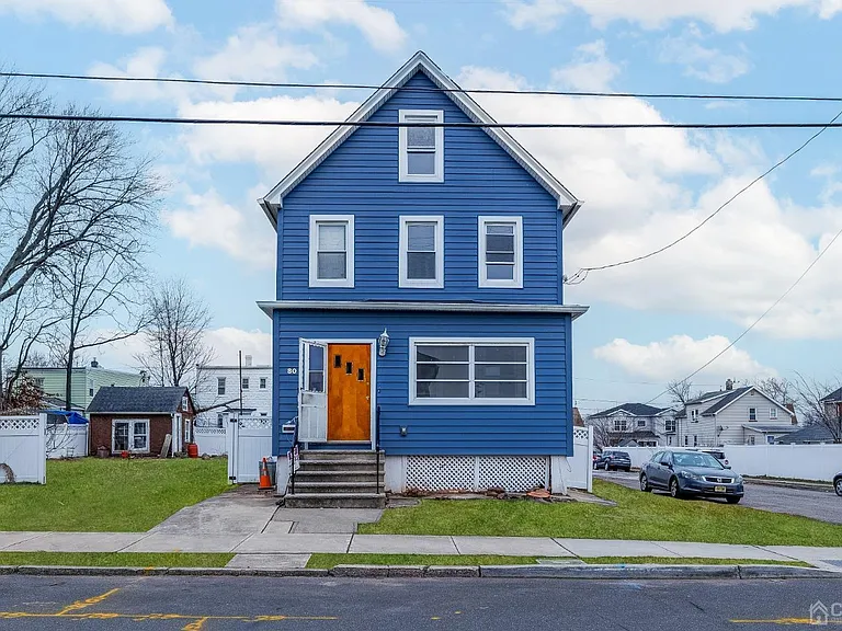 80 Heald St — Photo 1
