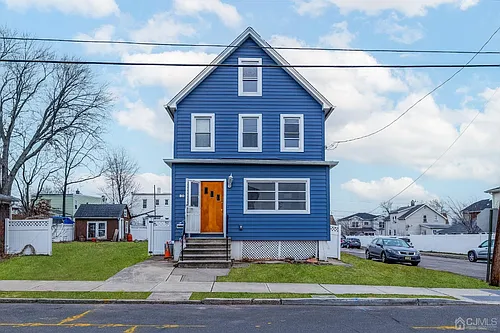 80 Heald St Photo 1