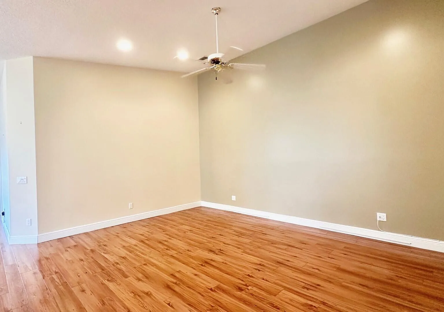 2 bed, 2.0 bath, 1680 sqft, $3,200 — Photo 3