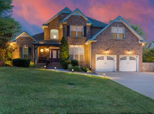 1093 Drakes Cove Rd S, Adams, TN 37010