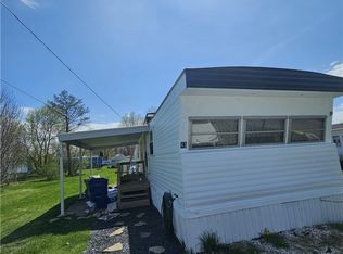 43 Rainbow Park, Ransomville, NY 14131