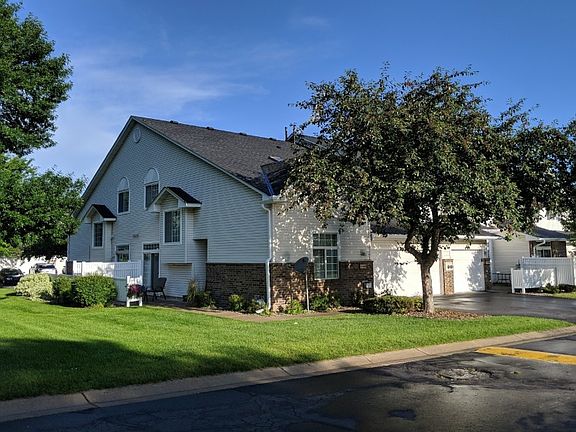 3rd image of 15688 Garnet Way