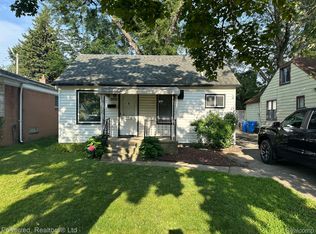 8532 Fenton St, Dearborn Heights, MI 48127