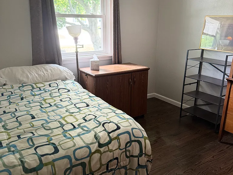 745 Forde Ave — Photo 16