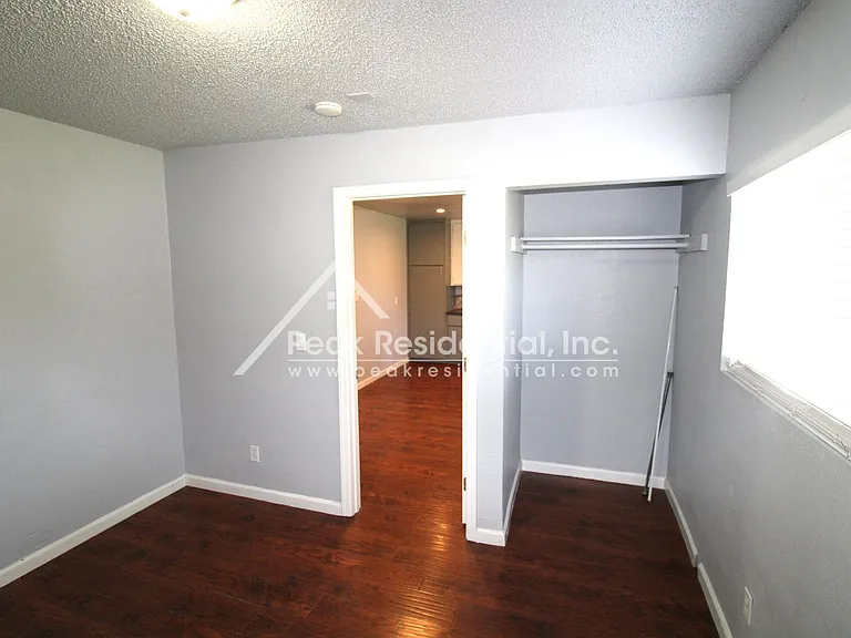 5914 Del Campo Ln — Photo 9