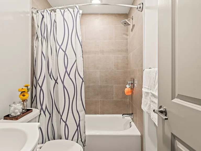 269 S 44th St #44-2F — Photo 12