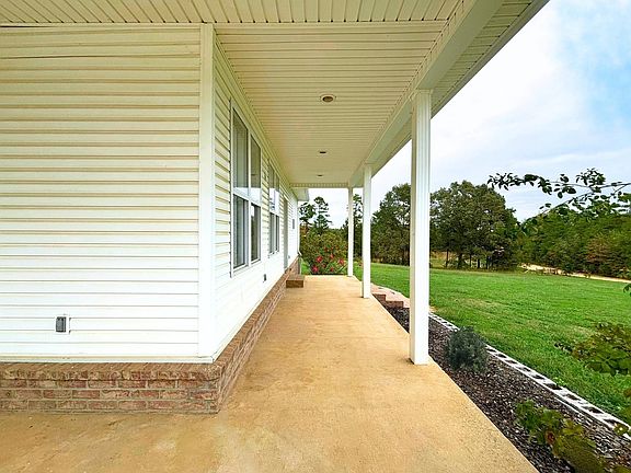 2nd image of 352 Wild Rose Ln