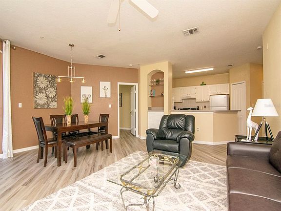 4th image of 5815 LEGACY CRESCENT PLACE #202