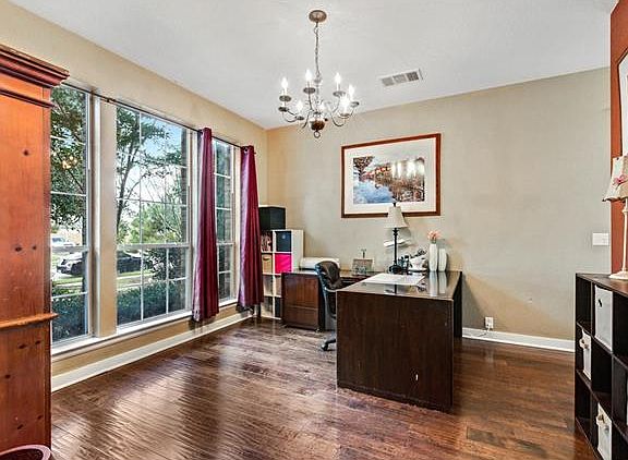 4th image of 172 Alder Dr