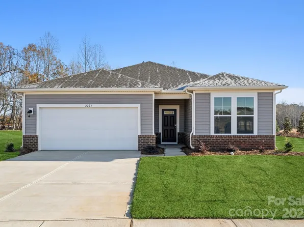 2223 Carpenter Farms Dr, Lincolnton, NC 28092