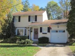 23 Tudor Dr, Hamilton, NJ 08690