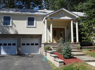 51 Chelsea Rd, Jackson, NJ 08527