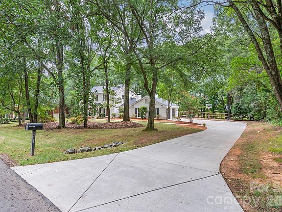 2nd image of 8711 Houston Ridge Rd
