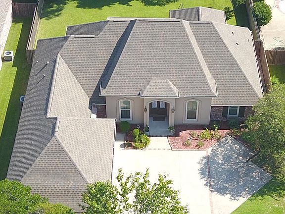 2nd image of 18228 Lake Harbor Ln
