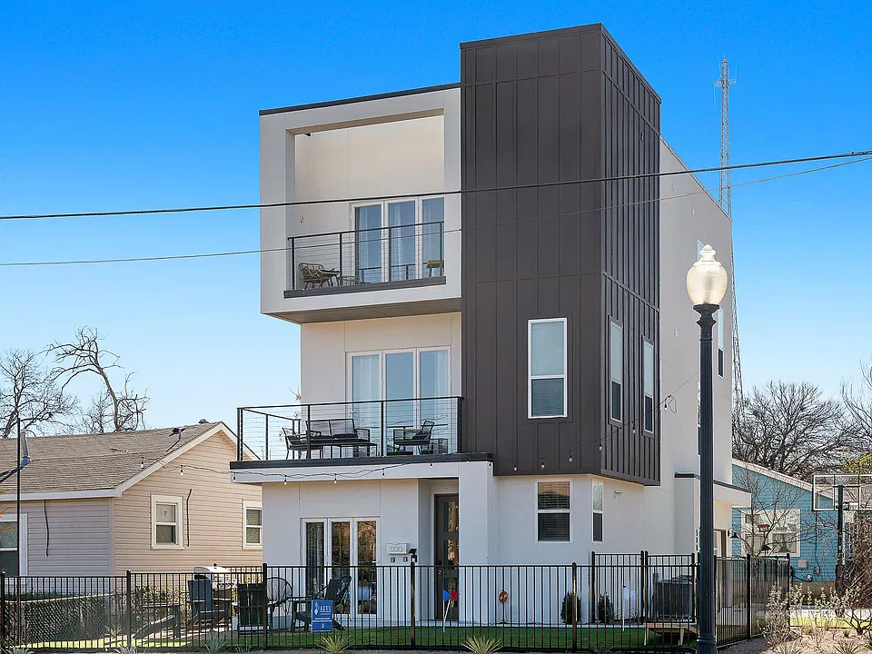 500 W Sanford St
