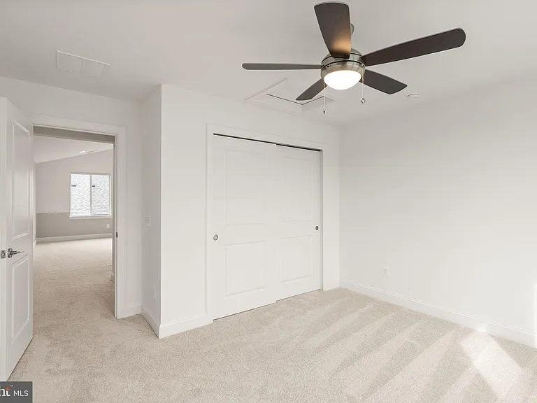 121 Cowbird St — Photo 44