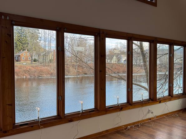 64 State St, Shelburne Falls, MA 01370