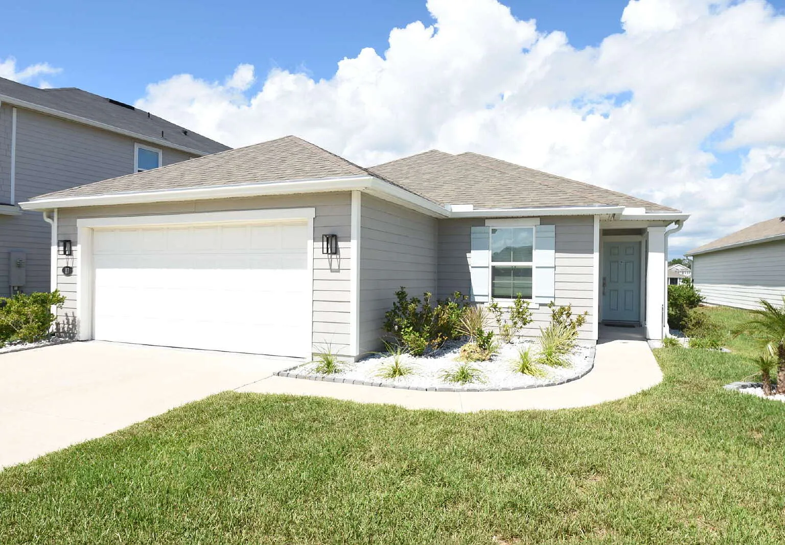 3 bed, 2.0 bath, 1377 sqft, $2,600 — Photo 1