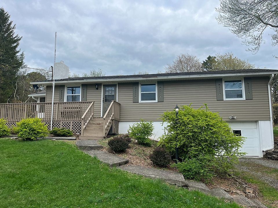 1st image of 548 Mountain Rd