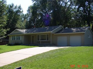 2908 Bridgeford Rd, Omaha, NE 68124
