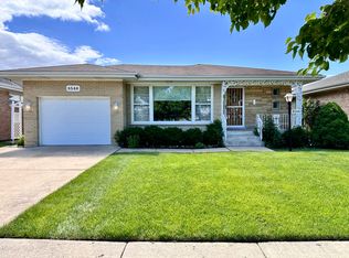 8546 N Ozark Ave, Niles, IL 60714