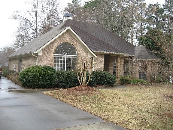 2nd image of 381 Shyrewood Dr