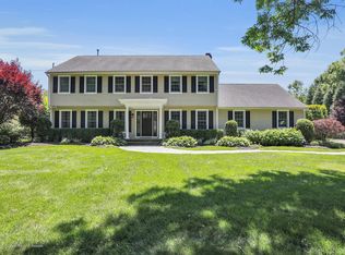 10 Privet Ln, Colts Neck, NJ 07722