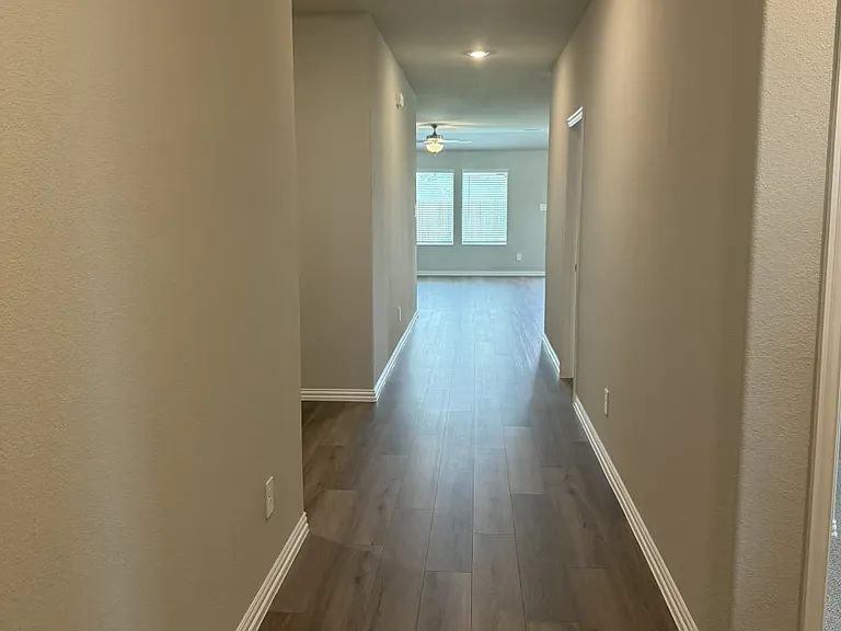 3806 High Valley Dr — Photo 3