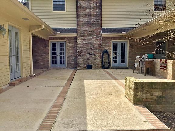 4th image of 10 Bayou Oaks Dr