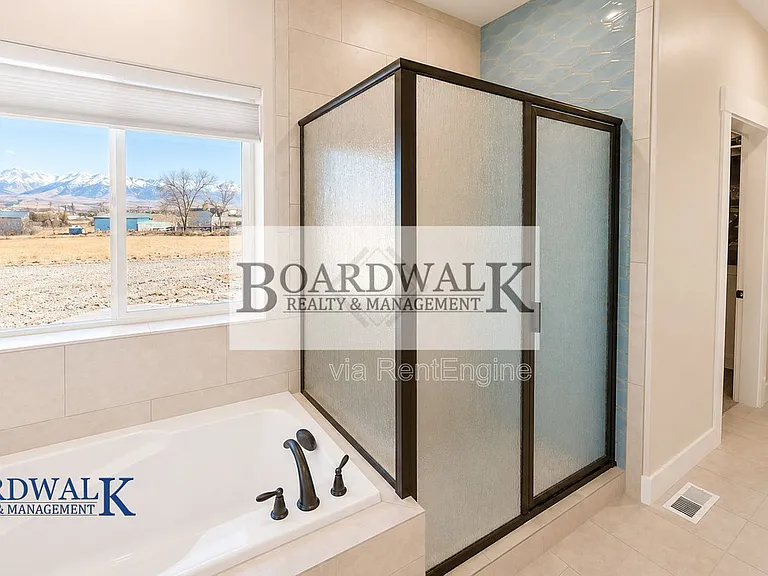 7778 N Center St #1 — Photo 15