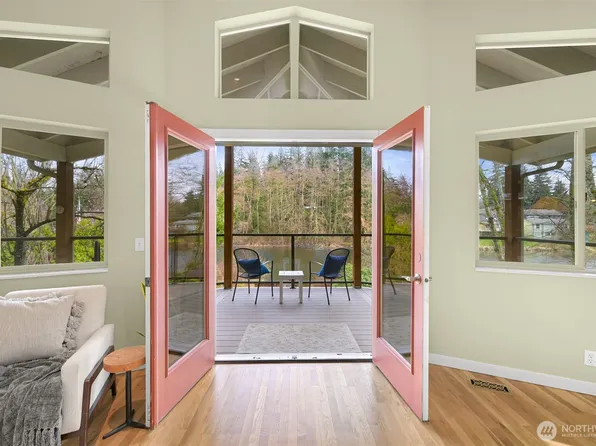 424 Rainbow Drive, Sedro Woolley, WA 98284