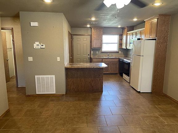 2nd image of 1512 N Kennedy Ln