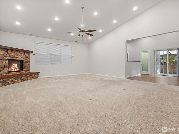 4th image of 9028 168th Street NE