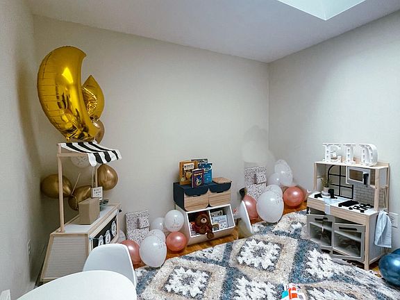 5th image of 264 Hosmer Ave #2
