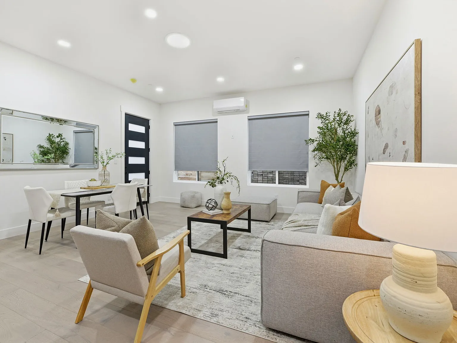 2 bed, 2.5 bath, 1375 sqft, $6,750 — Photo 3