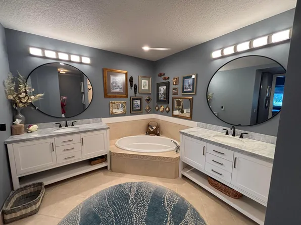 18 Harbour Isle Drive W #102, Fort Pierce, FL 34949