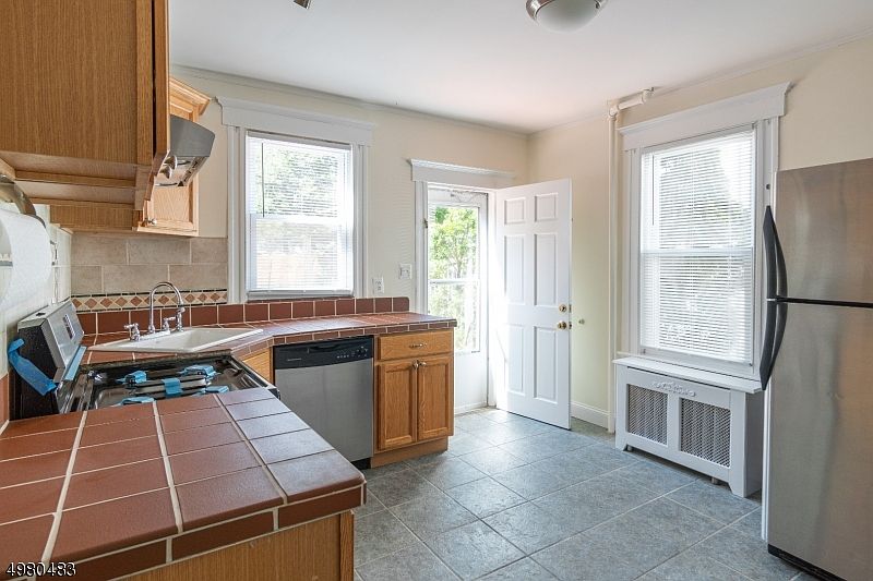 1st image of 19 Brookside Ave