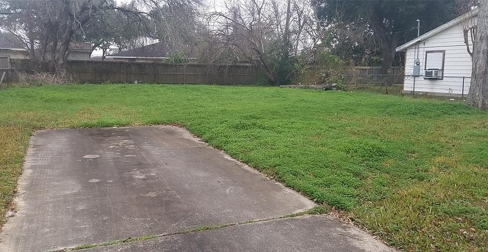 1st image of 7206 Carver Ave