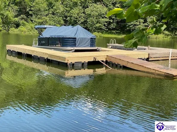 570 Spring Drive Ln, Mc Daniels, KY 40152