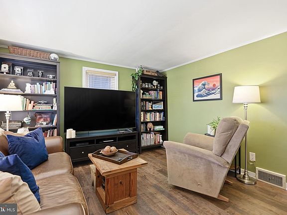 2nd image of 240 Tantum Dr