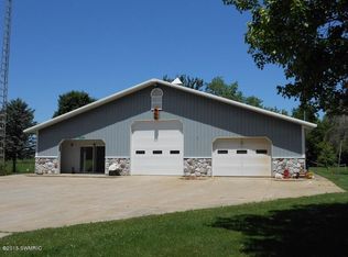 413 Baker St, Hopkins, MI 49328