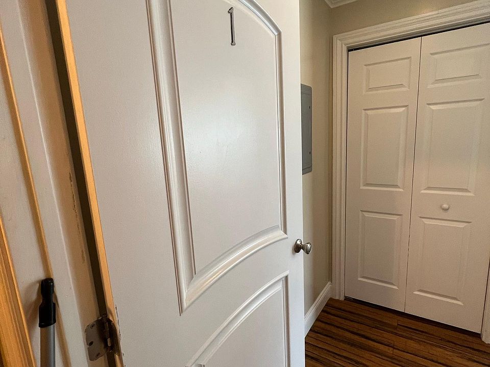 1st image of 1005 El Camino Real APT 1