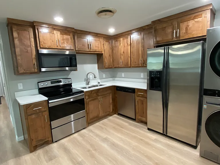 815 N Lydia St — Photo 3