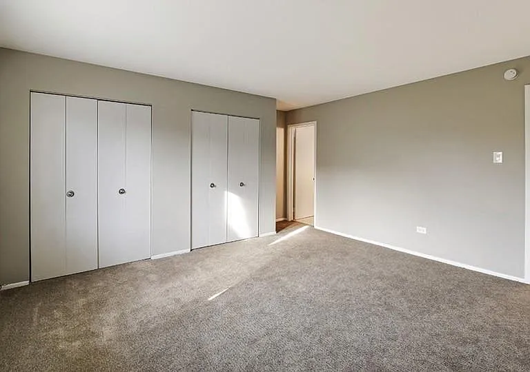 The Clarendon Apartment Homes — Photo 9