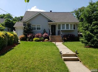 389 Shaler Blvd, Ridgefield, NJ 07657