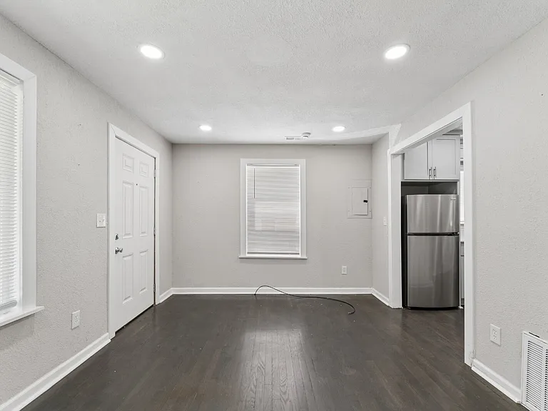 1314 S Emery St — Photo 19