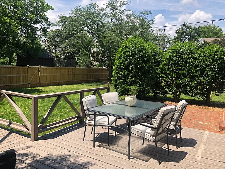 819 Mill Creek Ln — Photo 11