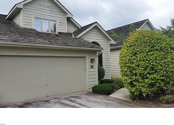 2nd image of 16 Waterford Ln