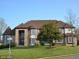 5902 Hampton Forest Way, Fairfax, VA 22030